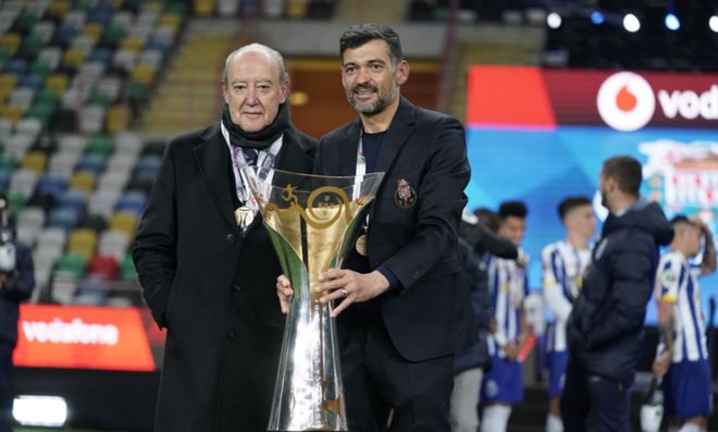 关于国际比赛日里尔调整名单以备葡超里尔队长鼓劲备战欧篮联，里昂关键时刻刷新队史纪录看傻球迷的信息